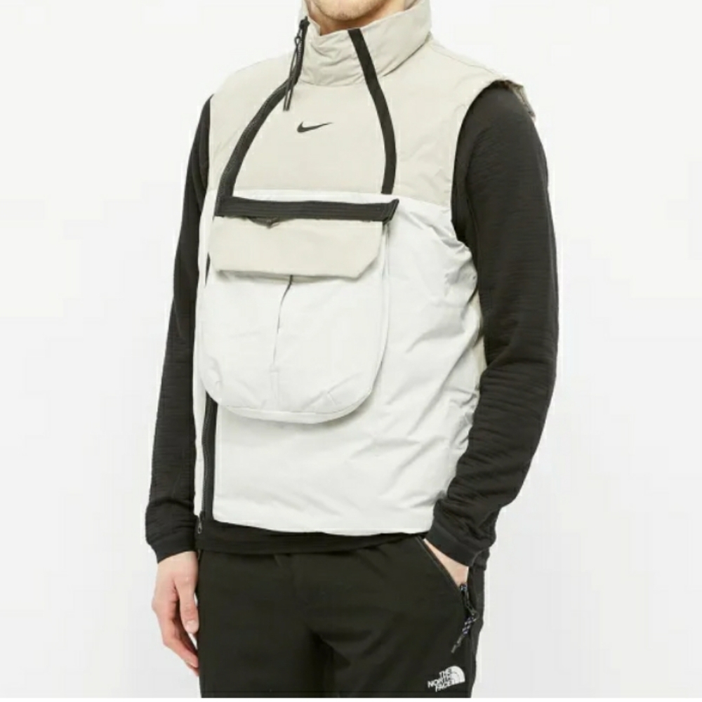 Nike Mens Sportswear Tech Pack Synthetic-Fill Vest Light Bone Size-Small